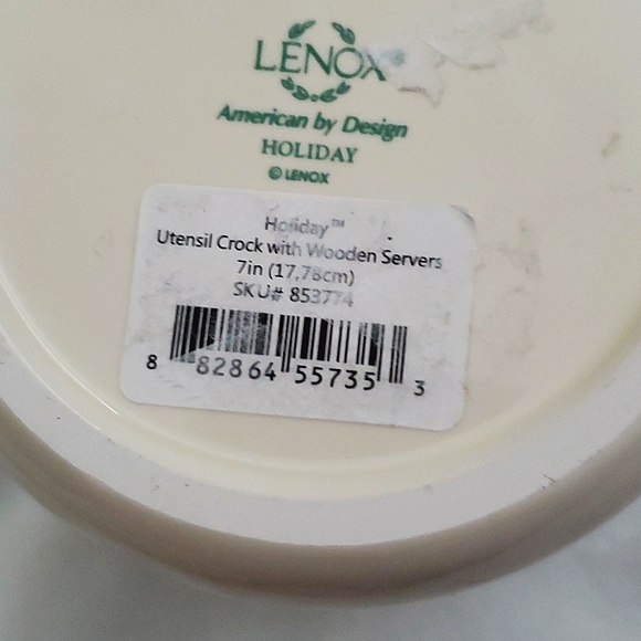 Lenox Holiday Utensil Crock Featuring Holly Berries - Picture 5 of 6